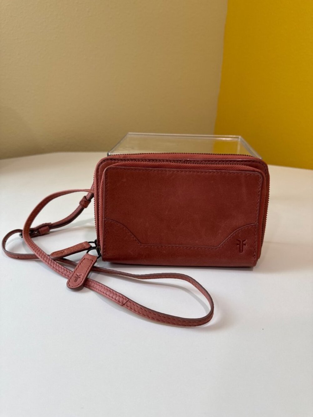 Frye Leather Zip Around Crossbody Wallet With Adjustable Strap And Multiple Comp